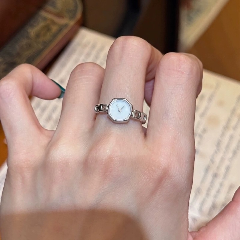 Einzigartiger Uhrenförmiger Öf – Unique Jewelry Watches Bewertung und Preis