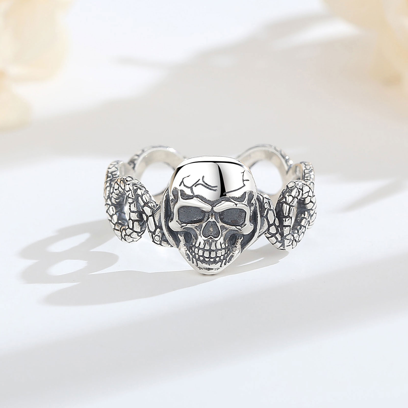 AEONSLOVE 925 Sterling Silber  – Gothic Skull Ring Bewertung und Preis